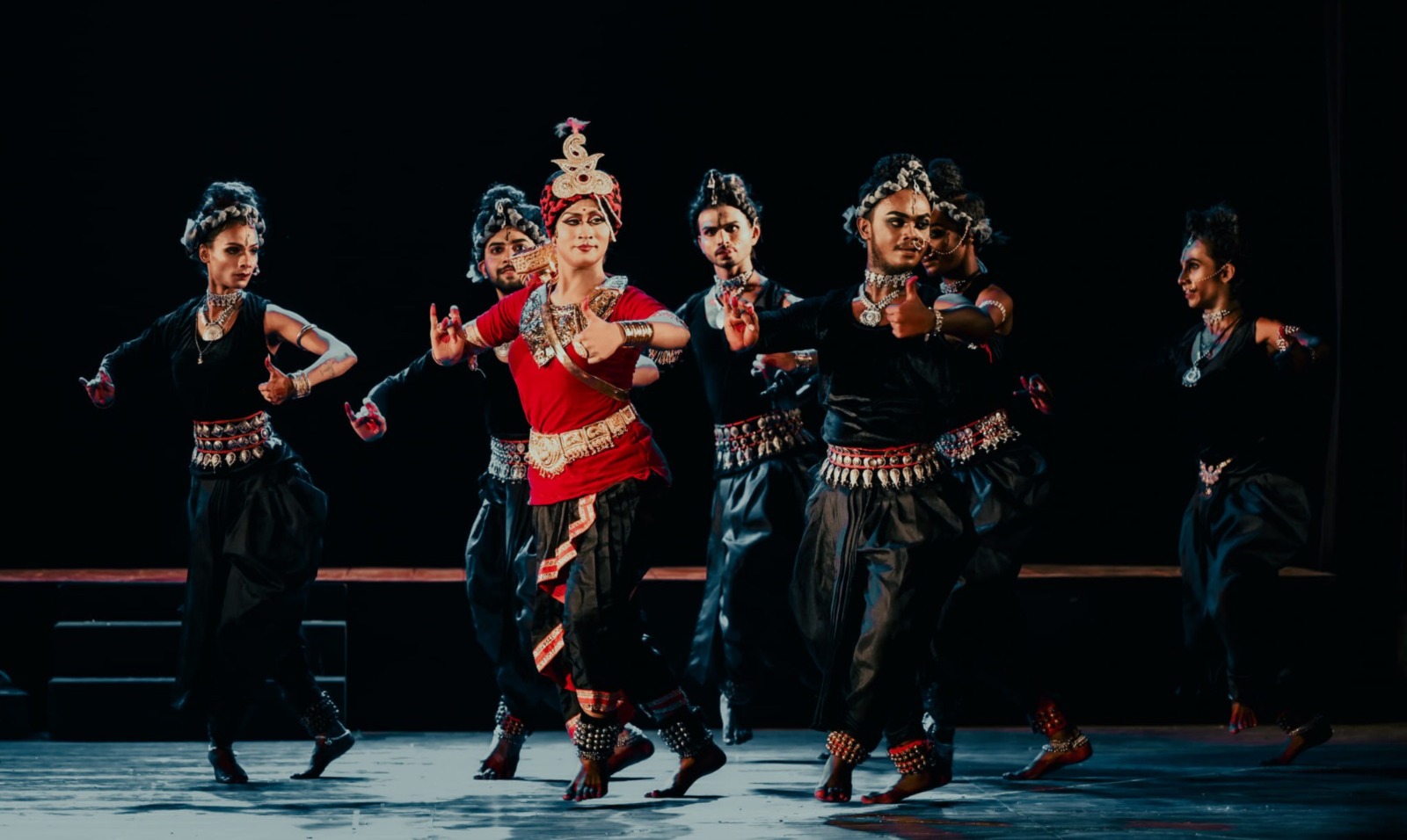 Kinnar Rainbow Dance Troupe - India's Got Talent Participant